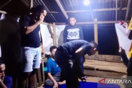 Polres Agam tangkap dua remaja sedang main judi