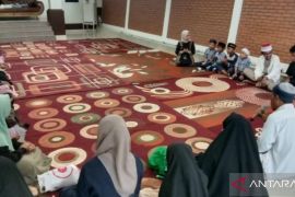 Pj Bupati Gorontalo Utara buka puasa bersama puluhan anak panti asuhan