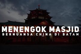 Menengok masjid bernuansa China di Batam