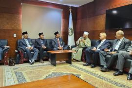 Pemprov Jatim luncurkan beasiswa santri tahun 2024