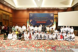 Semen Baturaja menyalurkan bantuan RamadhanRp152,5 juta