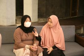 Mensos Risma beri bantuan untuk korban rudapaksa ayah tiri di Makassar