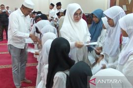 Kejari Samarinda bagikan 150 paket di buka puasa bersama