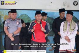 Kakanwil Kemenkumham Sumut berbuka puasa bersama WBP Rutan Balige