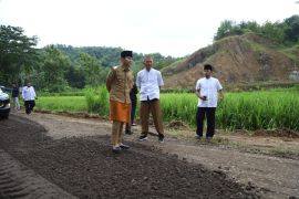 Pemkab Trenggalek kebut perbaikan jalan jelang arus mudik