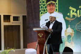 Disela jamuan buka puasa, ini harapan Bupati kepada KAHMI - FORHATI Tapsel