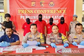 Polres Aceh Barat tangkap empat warga Aceh tersangka penyelundupan Rohingya