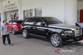 Kejagung sita Mini Cooper dan Rolls-Royce milik Harvey Moeis