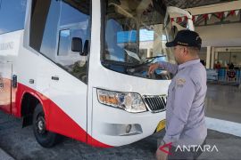 Inspeksi bus angkutan mudik di Palu Page 2 Small