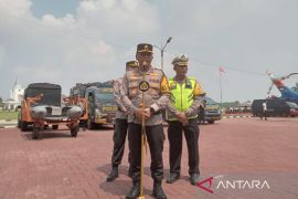 Polda Sumut siagakan alat berat  di titik rawan bencana saat arus mudik