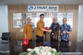 J Trust Bank menggandeng Pengcab TI tingkatkan inklusi keuangan