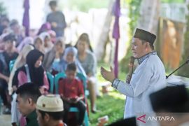 Wakil Bupati Bangka Barat mengajak warga saling berbagi di bulan suci