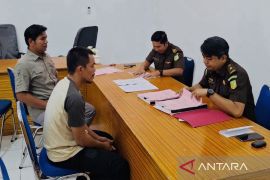 Polres Aceh Barat serahkan tersangka penimbun BBM subsidi ke jaksa