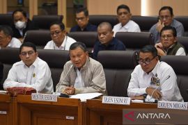 Menteri ESDM pastikan stok BBM dan LPG Pertamina aman