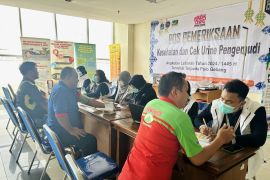 Pengemudi di Terminal Pulo Gebang dipastikan dapat surat laik jalan