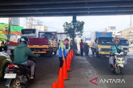 Polres Bekasi tutup putaran balik di sepanjang Jalur Pantura