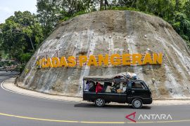 Arus mudik di Cadas Pangeran Sumedang