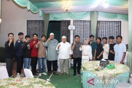 Bupati Tapsel buka puasa bersama  calon pekerja migran