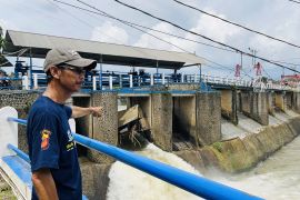 Pintu penguras Bendung Katulampa jebol, akibatkan saluran irigasi terdampak