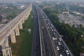 "Contraflow" Jakarta-Cikampek mulai diberlakukan