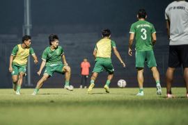 Sejumlah pemain Persebaya putuskan tidak mudik
