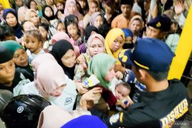 Kapal mudik gratis Situbondo-Madura angkut 350 orang lebihi kapasitas