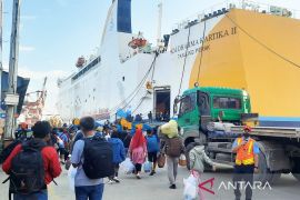 ARUS MUDIK - Diskon tiket DLU urai penumpukan pemudik jelang lebaran