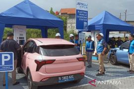 Neta dan Kemenkomarves tinjau SPKLU di Tol Trans Jawa
