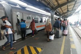 Kepadatan pemudik KA terlihat di sejumlah stasiun Daop Jember