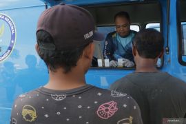 Polresta Mataram bersama BNN lakukan cek urine di Terminal Mandalika