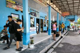 Terminal Tipe B Mulyojati pada H-2 lebaran masih ramai pemudik