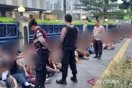 Polisi tangkap 109 remaja yang konvoi berdalih bagikan takjil