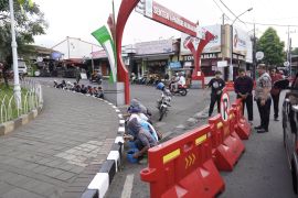 Pemkot Batu benahi fasilitas umum jelang libur Lebaran 2024