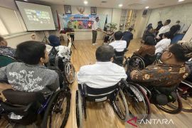Kisah penyandang disabilitas naik pesawat gratis untuk mudik