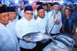 Pemprov Jatim jaga tradisi pesta bandeng Gresik di penghujung Ramadhan
