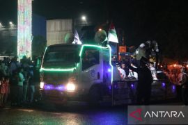 Peduli Palestina, kafilah Indrapuri galang donasi di tengah pawai takbiran