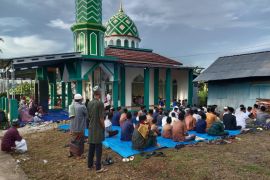 Warga Simbaringin laksanakan Shalat Idul Fitri di Masjid Al Djauhar