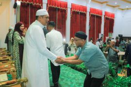 LEBARAN - Wali Kota Aditya gelar "open house"  undang masyarakat dan pegawai pemkot