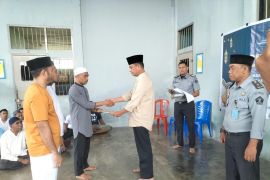 629 Narapidana dan Anak Binaan Kemenkumham Maluku Utara terima remisi khusus
