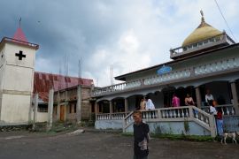 Menilik pesan kerukunan beragama dari Pulau Adonara