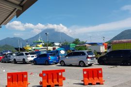 Warga berlebaran ke Sofifi dan Tidore gunakan armada Fery