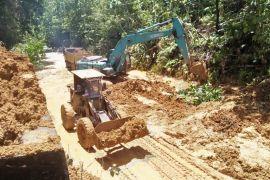 Longsor susulan di Genting Lanjak hambat akses ke batas RI-Malaysia