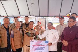 Bank Nagari salurkan bantuan untuk korban bencana ke Tanah Datar