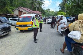 Polres Tapsel siagakan 55 personel urai kemacetan objek wisata