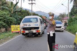 Sempat macet 4 Km, Kasat Lantas Tapsel: Jalinsum di Aek Sijornih mulai normal