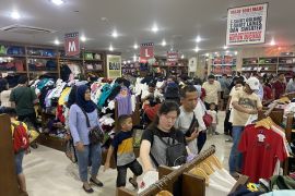 Wisatawan domestik ke Bali keluarkan uang jutaan untuk beli oleh-oleh