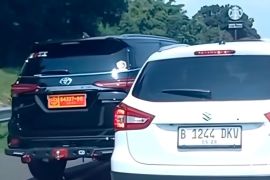 Polisi dalami laporan pengendara arogan bernomor dinas Mabes TNI di jalan tol