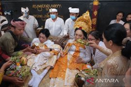 Puluhan disabilitas di Bali dapat kesempatan metatah massal gratis