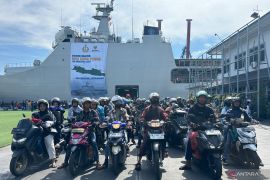 810 pemilir "Mudik Gratis Naik Kapal Perang" tiba di Jakarta