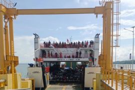 3.345 orang menyeberang lewat Pelabuhan Tanjung Api Api pada H+3